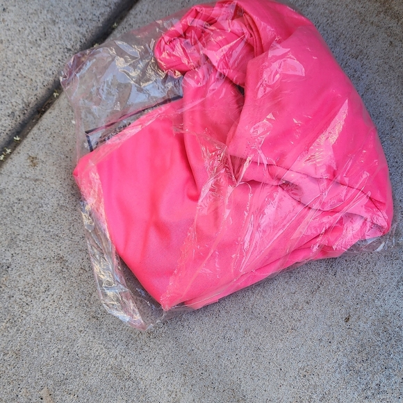 NWT Under Armour heat gear loose fitting womens XL shirt - Picture 7 of 7